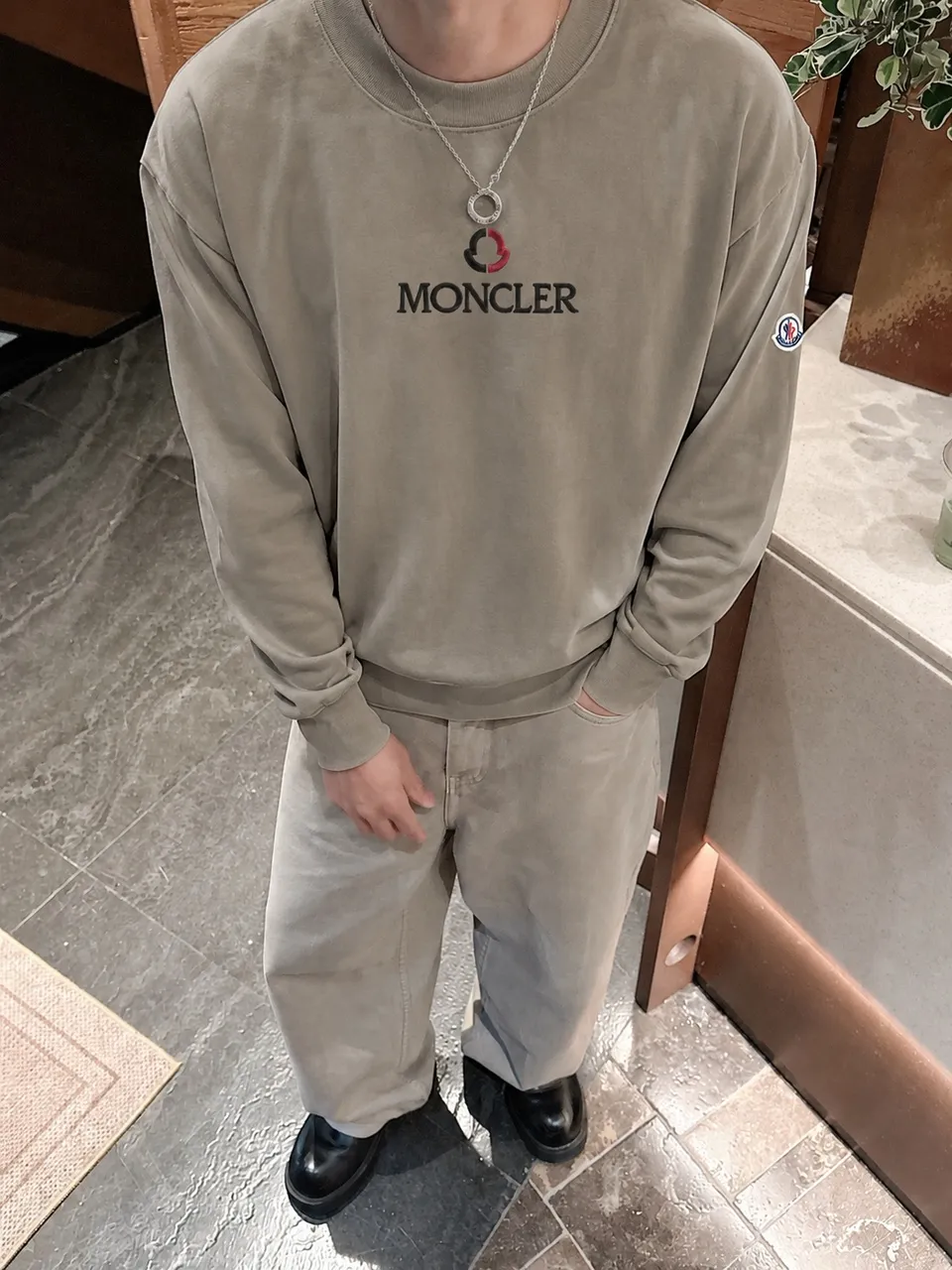 Moncle* logo 《 》 380 ， ， Same Style ， : Black White Coffee Brown Size：S（90-130 ） M（125-150 ） L（135-165 ） XL（160-190 ） XXL（185-220 ）